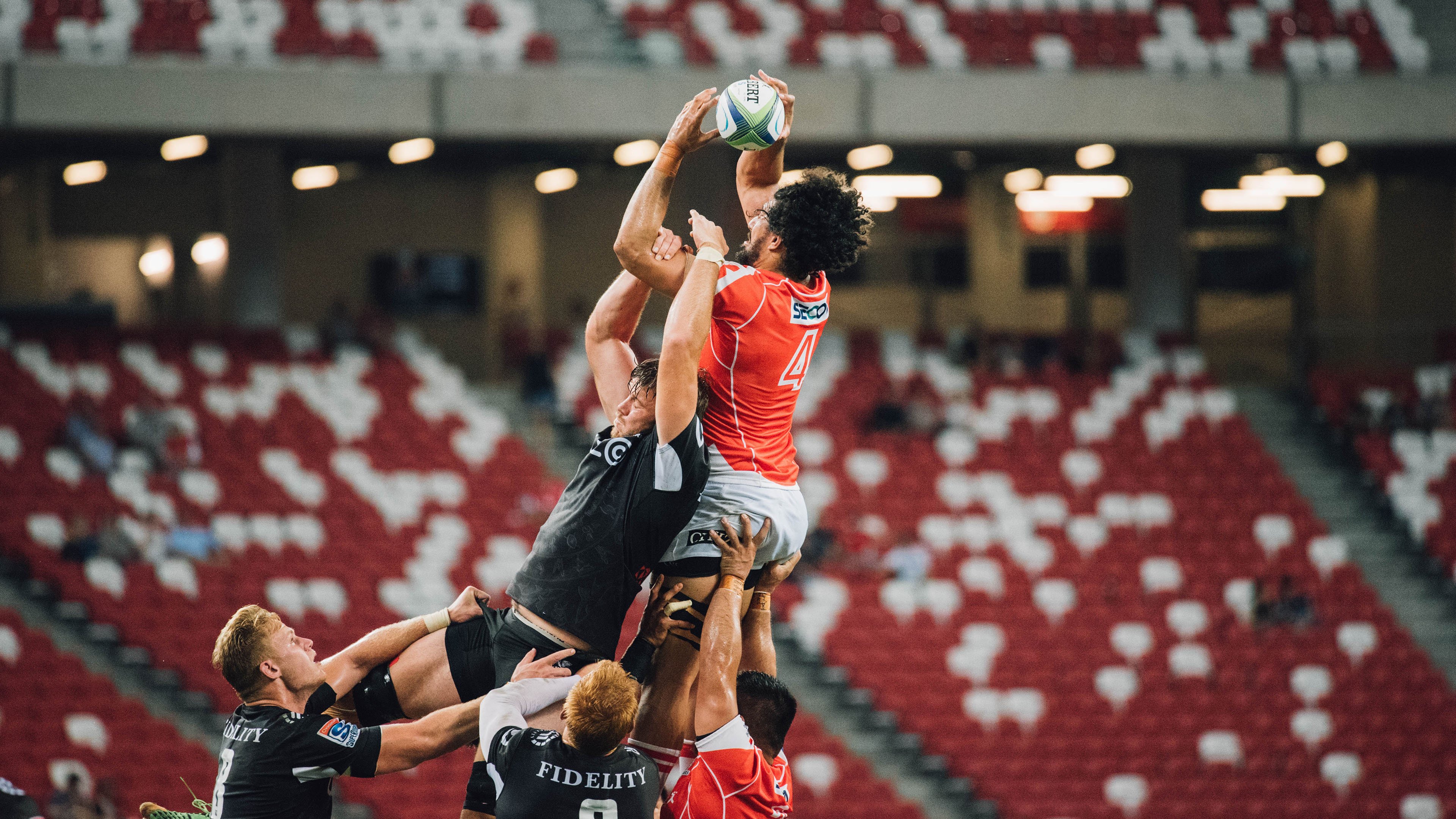 西决生死战之夜，詹姆斯点燃赛场