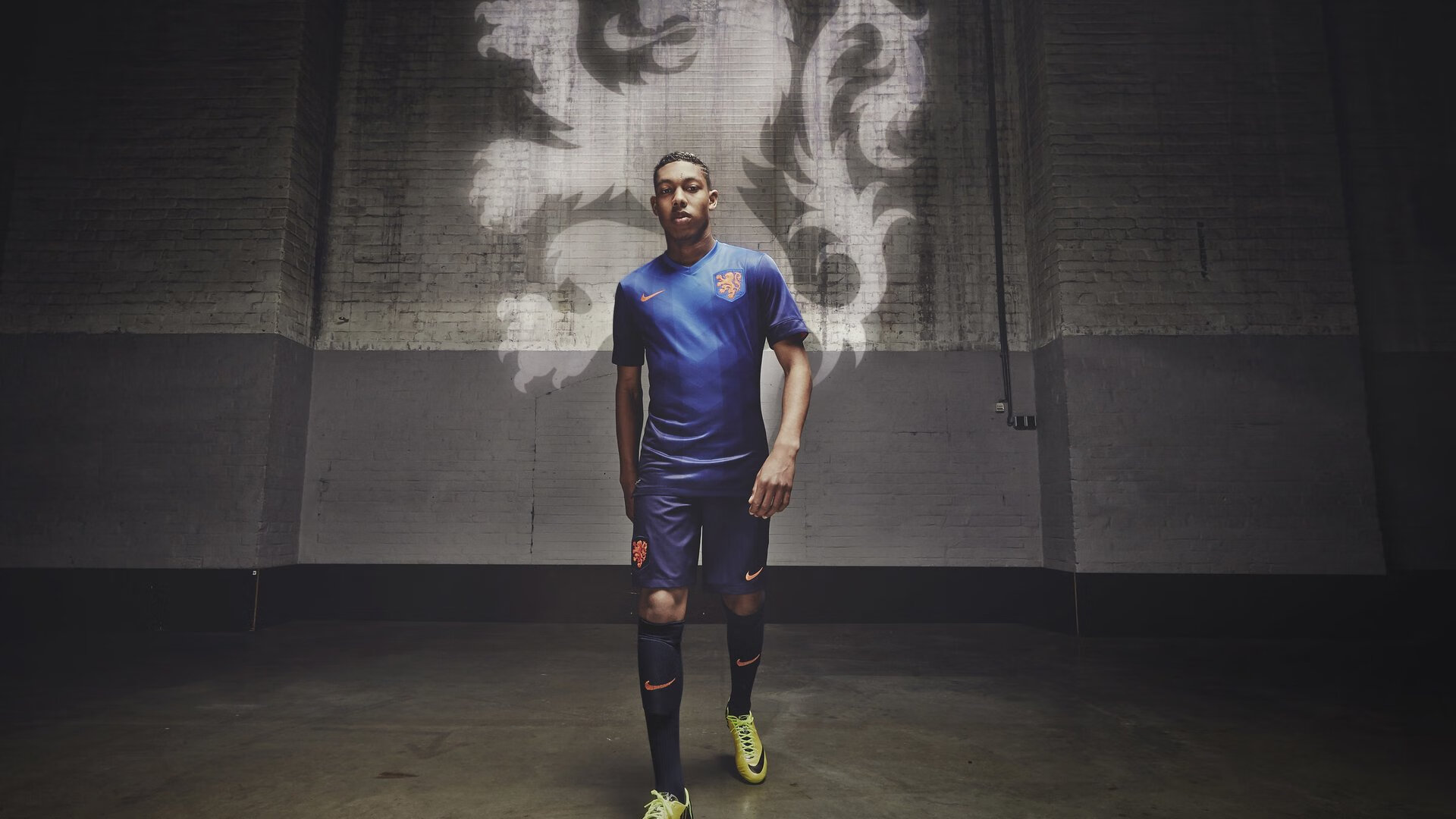 开云体育视频直播-铁血蓝桥的叹息之夜，卡瓦哈尔的致命一击与尤文的巅峰艺术