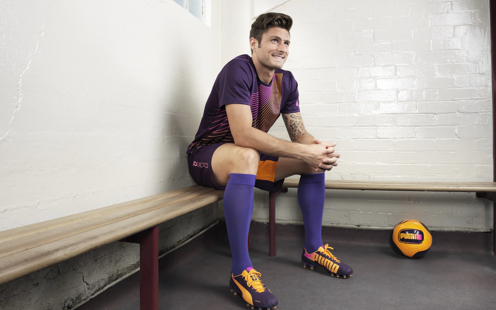 高诗岩状态火热领衔，尼克斯轻取福建队展现团队篮球魅力